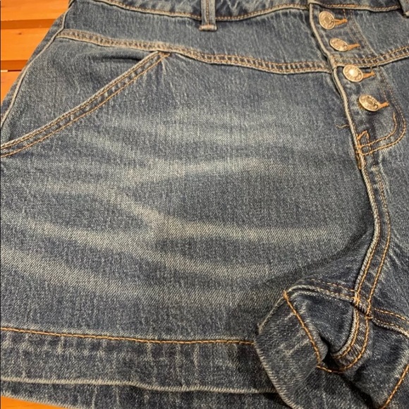 Women’s paper bag button fly shorts- Size 14 - Picture 4 of 9